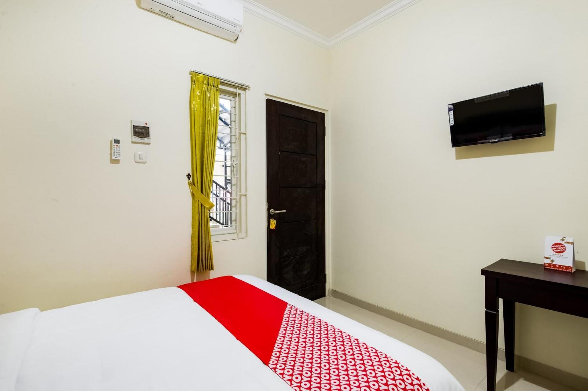 Oyo Life 3398 Griya Rm 19 Syariah Ξενοδοχείο Σουραμπάγια Εξωτερικό φωτογραφία