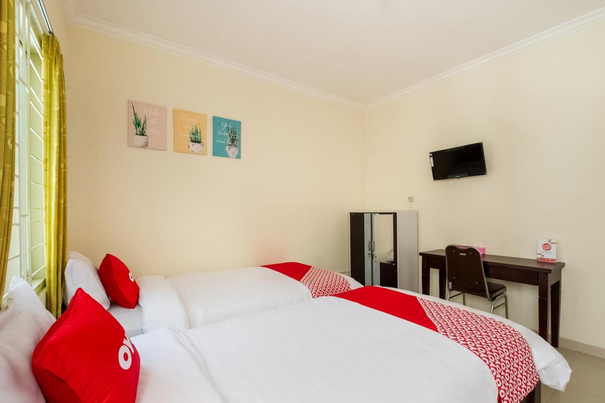 Oyo Life 3398 Griya Rm 19 Syariah Ξενοδοχείο Σουραμπάγια Εξωτερικό φωτογραφία